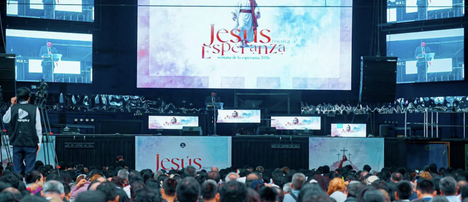 Más de 2400 personas fueron bautizadas durante semana de evangelismo en Perú